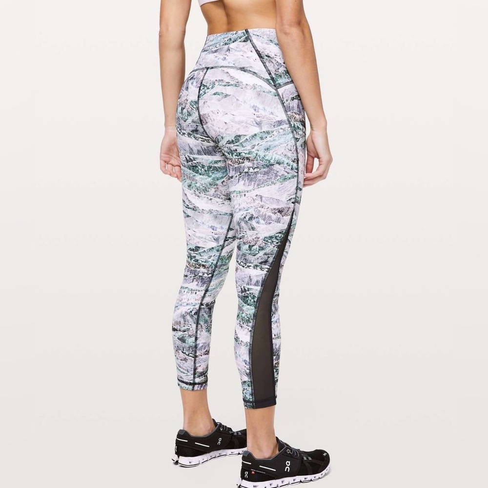 Lululemon wunder under high rise 7/8 Pant Springscape multi size 6